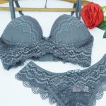 Conjunto de Cropped em Renda Meury - Branco
