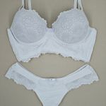 Conjunto de Cropped em Renda Meury - Branco