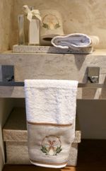 Toalha Lavabo Cru Bordada Basket Bunny