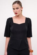 Blusa Com Decote Quadrado