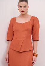 Blusa Com Decote Quadrado