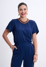 T-Shirt Azul Marinho Feminina