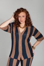 Camisa Tricô Listrada Marrom