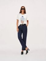 T-Shirt Feminina Bordada