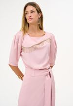 Blusa Crepe Decote Bordado