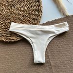 Calcinha Hawaii Off White Liso