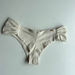 (GG) Off White texturizado - Calcinha tira larga GG