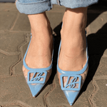 SCARPIN LUIZA BARCELOS VINIL DETALHE LOGO CELESTINE