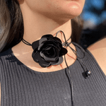 COLAR CHOKER FLOR MARIA CANELA PRETO        