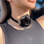 COLAR CHOKER FLOR MARIA CANELA PRETO        