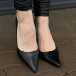 SCARPIN SCHUTZ LENA LOW SALTO MEDIO COURO PRETO S2131200010022