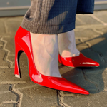SCARPIN SCHUTZ VERNIZ SALTO VIRGULA VERMELHO S2212000010003