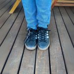 TENIS ADIDAS GRAND COURT SOLADO MARROM - PRETO