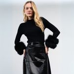 BLUSA MADRE REINA LA PUNHOS PRETO