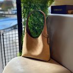 BOLSA COACH BROOKLYN SHOULDER 28 SUEDE BEGE