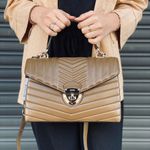 BOLSA SAAD BORDADA EM COURO CRAVO