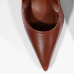 SCARPIN SCHUTZ MICAM SALTO BLOCO COURO CAFÉ