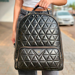 Mochila Schutz New 944 Matelassê Couro 