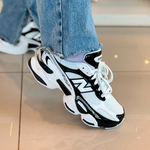 Tênis New Balance 9060 R Preto e Branco