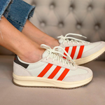Tênis Adidas Run 70s 2.0 Detalhe Laranja