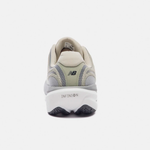 Tênis New Balance Infinion 1080V15 Cinza