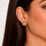 Brinco Leticia Sarabia Flor Dourado