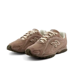 Tênis New Balance 204L Marrom