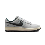 Tênis Nike SB Air Force 1Yuto