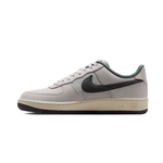 Tênis Nike SB Air Force 1Yuto