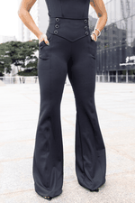 Calça Flare com Botões e Bolso Preto