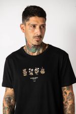 T- Shirt Earth Laughs In Flowers