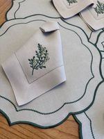 Jogo Americano Arabesco offwhite com bordado verde militar