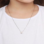  Colar Flor de Brilhantes em Ouro Branco 18k