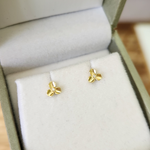 Brinco Orquídea com Brilhante em Ouro 18k para Bebê