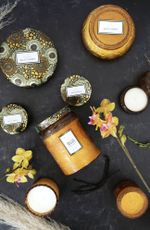 Vela Pote Vidro G 100H Relevo Baltic Amber Voluspa 