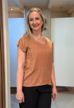 Blusa manga curta estampada Berry & Co Aishty | Caramelo