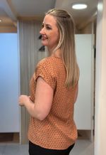 Blusa manga curta estampada Berry & Co Aishty | Caramelo
