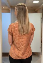 Blusa manga curta estampada Berry & Co Aishty | Caramelo