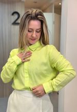 Camisa feminina linho confort Max Denim | Verde Lima