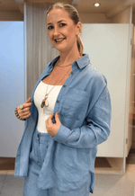 Camisa Feminina Jeans Leve com botão Aishty | Jeans Claro