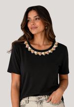 T-shirt flores bordada na gola Jun | preto