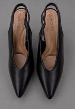 Scarpin slingback salto agulha Beira rio | preto