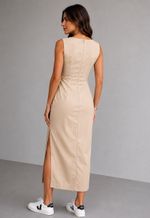 Vestido midi sem manga com fenda frontal Kingdom | areia