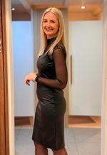Vestido courino sem manga Davichi | preto
