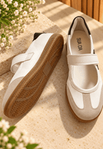 Sapatilha recortes bicolor Sua cia | off white e preto 