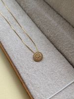 Colar com Pingente Bolinhas e centro pavê de Diamantes.