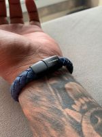 Bracelete Masculino Couro Azul com Fecho em Aço.