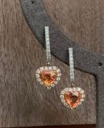 Brinco Meia Argola de Diamantes e Coração Safira Amarela Ouro Branco