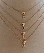 Colar Letras Diamante Ouro Amarelo.