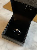 Anel Solitário Diamante 10 Pontos Ouro Branco.